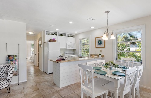 Captiva House | Pearl - Newly renovated 2-bed Captiva cottage duplex, see beach from the drive