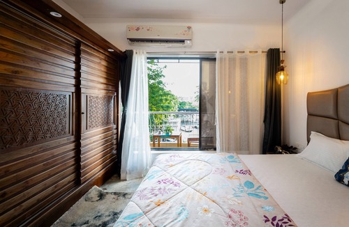 Andheri West Villa | Pearl Palace Villa by Spacez