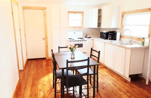 Milford Cottage | Pebbles Beach Resort - Kingfisher cottage