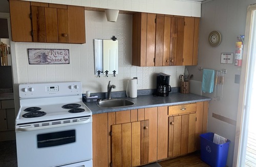 Lavigne Cottage | Pelican #8 Graceland Cottages
