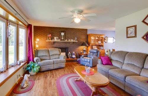 Parker House | Pennsylvania Countryside Retreat w/Deck + Yard!