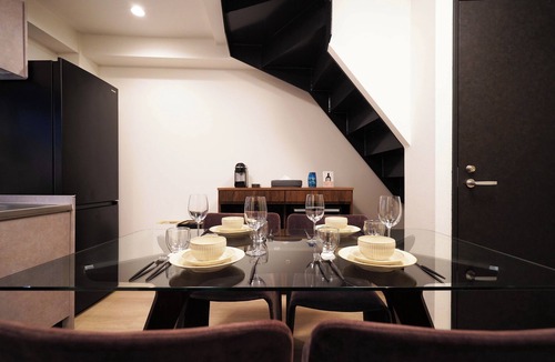 Hiroo Apartment | Penthouse 1-bedroom flat in Hiroo Shibuya