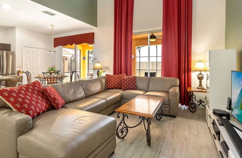 Florida Pines House | Perfect base for your next Florida getaway.