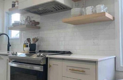 Rosemount House | Perfect for large groups, lots of parking, 5BRs, Game Room, Fast Wifi