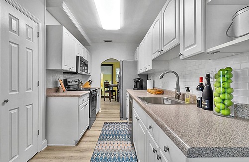 Poinsettia Heights House | Perfect spot between Wilton Manors and the beach