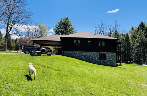 Greenfield Park Cabin | Perfect Summer/Fall Getaway with Amazing Fireplace for Gathering/Relaxation.