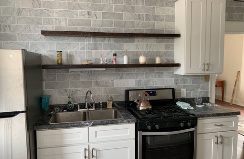 Morgantown Apartment | Perfectly Located Downtown Suite- 3 Queen Beds - Close to WVU