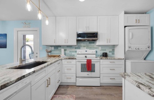 Navarre Beach Condo | Pet Friendly 🐶 1st Floor Beachview 102 - Flaming Sunrise 🌅