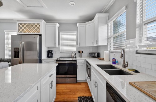 Ybor City House | Pet Friendly 4BR Home | Downtown Tampa & Ybor City