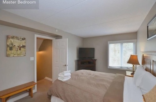 The Blue Mountains Condo | Pet friendly, ground floor condo, steps to the Village