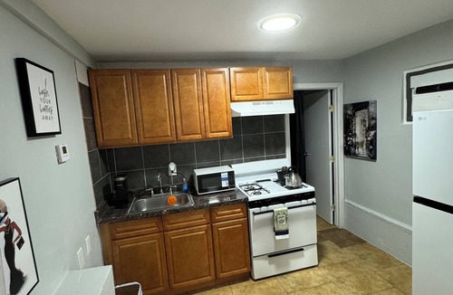 Central Islip Apartment | Pet-Friendly Cozy Stay .Free Street Parking + Fast WiFi .Near Airport & LIRR