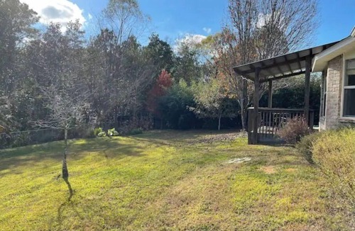 Crestview House | Pet Friendly Haven Ideal for Families