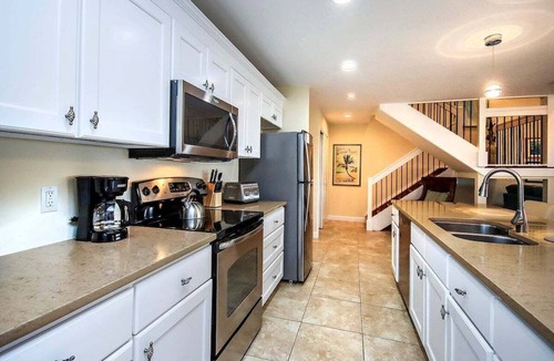 Sanibel Condo | Pet friendy 3-BR retreat with gulf views & crows nest balcony - Signal Inn 18