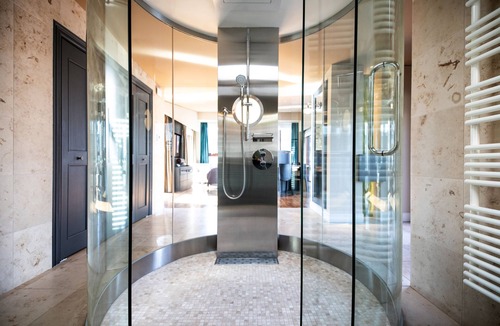 Shinagawa Hotel | PETALS TOKYO - Floating Hotel