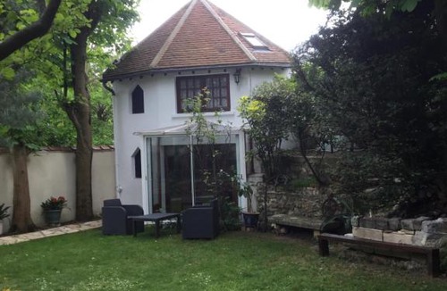 Rosny-sous-Bois House | Petite maison du jardin
