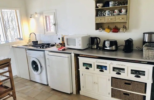 Isolella House | Petite Maison Indépendante, vue Mer, à 5min à Pieds de la Plage