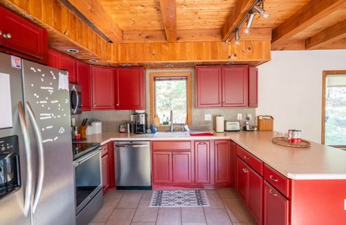 Phoenicia House | Phoenicia Retreat: Massive Private Entertaining Home with Fireplace & Pond