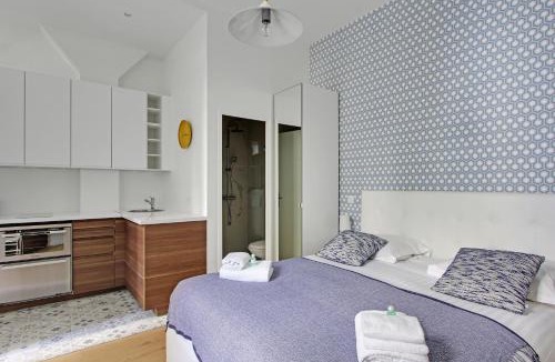 Pigalle Apartment | Pick a Flat's Apartment in Montmartre - Rue des Martyrs studio