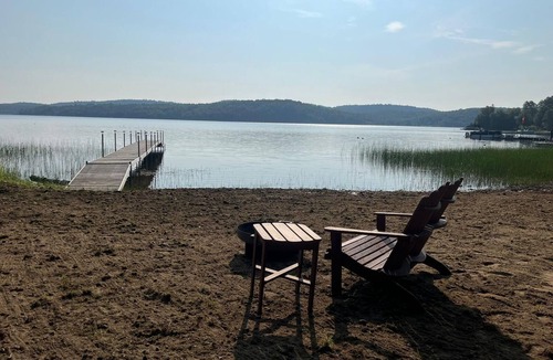 Armour Cottage | Pickerel Lake Family Retreat