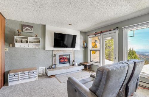 Mead House | Picturesque Mt Spokane Condo Near Skiing & Biking!