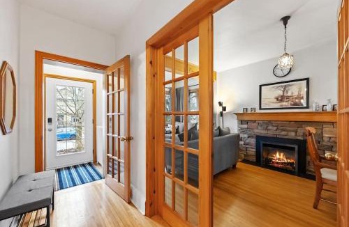 Port Credit House | Picturesque & Serene Gem in Port Credit - Steps to Lake - Backyard