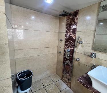 Prabhadevi Apartment | Pinaki Comfort Stay