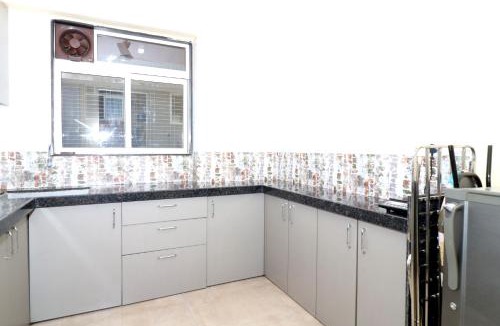 Vile Parle East Apartment | Pinaki Comfort Stay Vile Parle - Near Airport