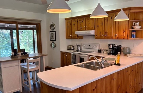 L'Amable Cottage | Pine Forest Cottage