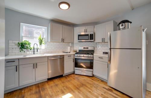 Wilkinsburg House | Pittsburgh Home Near Frick Park, 7 Mi to Dtwn