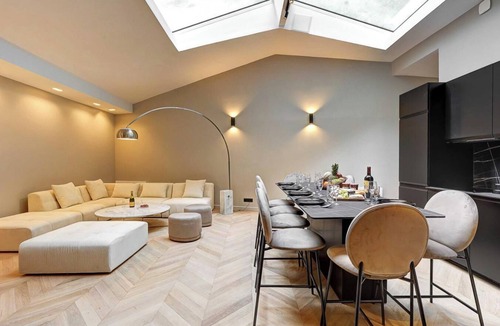 Quartier Sainte-Avoye Apartment | PLACE DES VOSGES , PARISIAN CHARM , PLACE FOR 10 - 3 BEDROOM - RUE RAMBUTEAU
