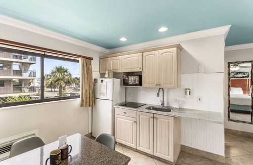 St. Pete Beach Hotel | Plaza Beach Hotel Beachfront Resort