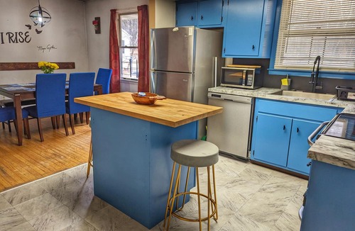 Tunkhannock Township House | Poconos Getaway/15 mins to Ski/Game Room