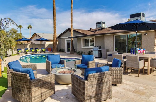 McClintock House | Pool, Spa, Fire Pit, Grown Up Swings-Your Own 5BR/3BA Resort-LOW Pool Heat Fee