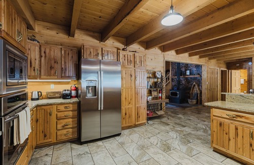 Pagosa Springs Cabin | Popular Log Home. Perfect for Family Getaway! Close to Town. Hot Tub.