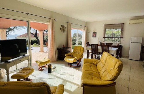 Pietrosella House | Porticcio superb villa with pool in charming seaside village