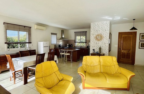 Pietrosella House | Porticcio superb villa with pool in charming seaside village