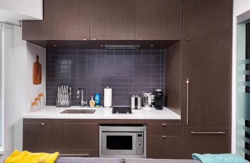 Bloor-Yorkville Apartment | Premier 1BR Condo in Yorkville's Finest Building