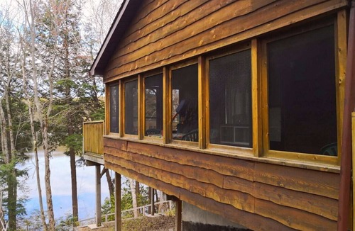 Seguin Cabin | Premium 3 Bedroom Cottage
