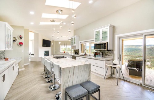 Lynx Mountain View Estates House | Prescott Gem: Hot Tub & Mtn Views, 7 Mi to Dtwn