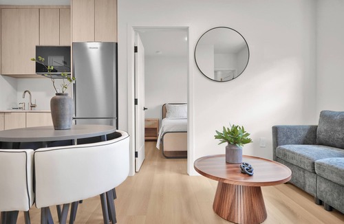 East Little Havana Apartment | Prestige Retreat by Renzzi