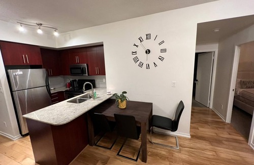 St. Lawrence Condo | Prestigious 2-Bdrm Condo - across from Scotiabank Arena