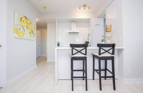 Mount Pleasant West Apartment | Prestigious 2 bedroom/Midtown/close to Subway