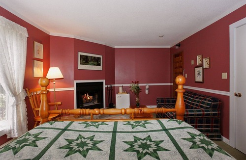 Grey Highlands House | Pretty River Valley Country Inn