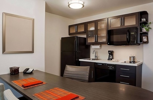 Mount Laurel Hotel | Prime Location! Free Parking, Pets Allowed, Near Strawbridge Lake Park