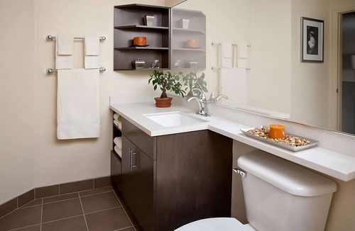 Mount Laurel Hotel | Prime Location! Free Parking, Pets Allowed, Near Strawbridge Lake Park