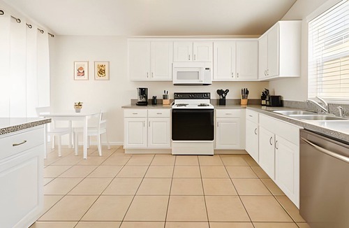 Indian Wells Apartment | Prime Location! 3BD/2BA Villa