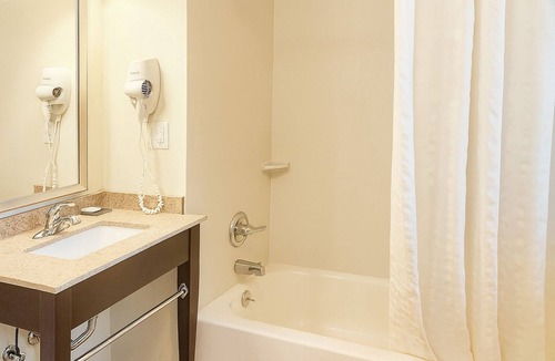 Koreatown Hotel | Prime Location! 4 Family-friendly Units, Pets Allowed, Near Bryant Park