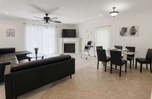 Indian Wells Villa | Prime Location! Cozy Villa Near Disney & More