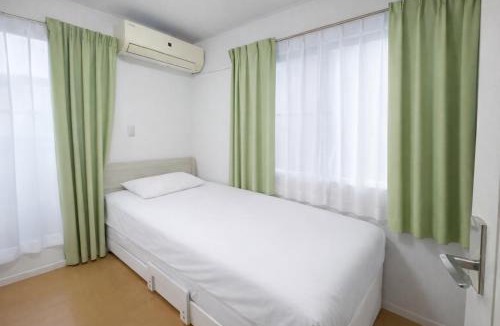 Shinjuku Villa | Prime Shinjuku - 12min to Kabukicho - Quiet Park Area - Entire House - 3BD 6Beds - 70 sqm 750 sqft