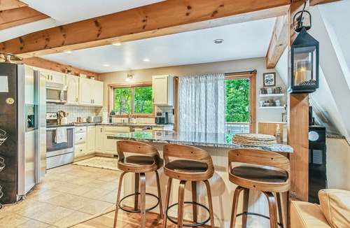 Wellesley Island Cabin | Private 4-Acre Retreat Sleeps 13 Fire Pit Playground, 5 min to State Park